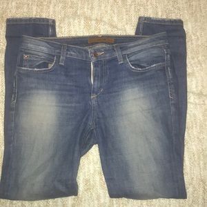 Skinny distressed jeans